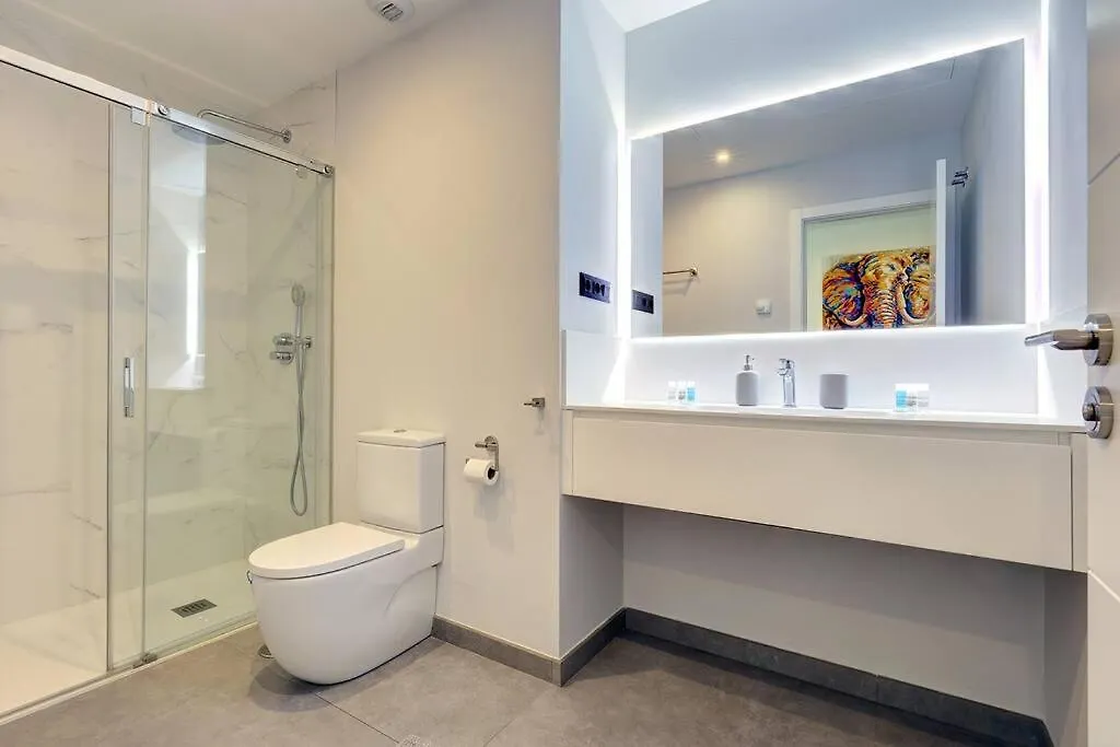 Elegant Two Bedroom Apartment At Estepona Hills! Espanha