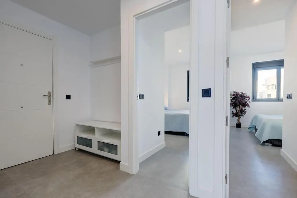 Elegant Two Bedroom Apartment At Estepona Hills! Espanha